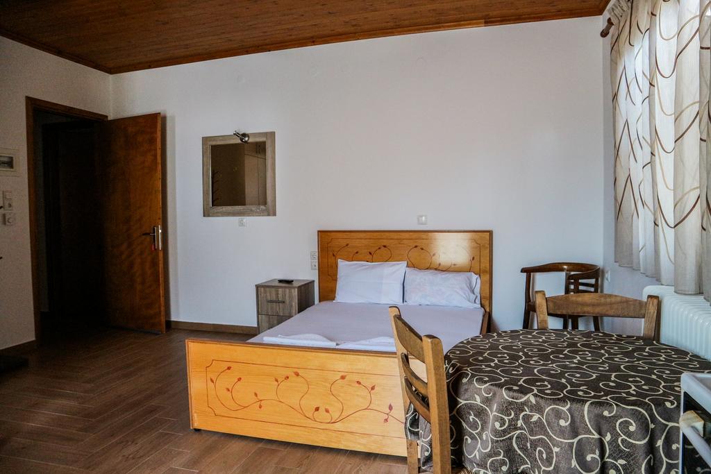 Hotel Elatofilito Athamanio Exteriér fotografie