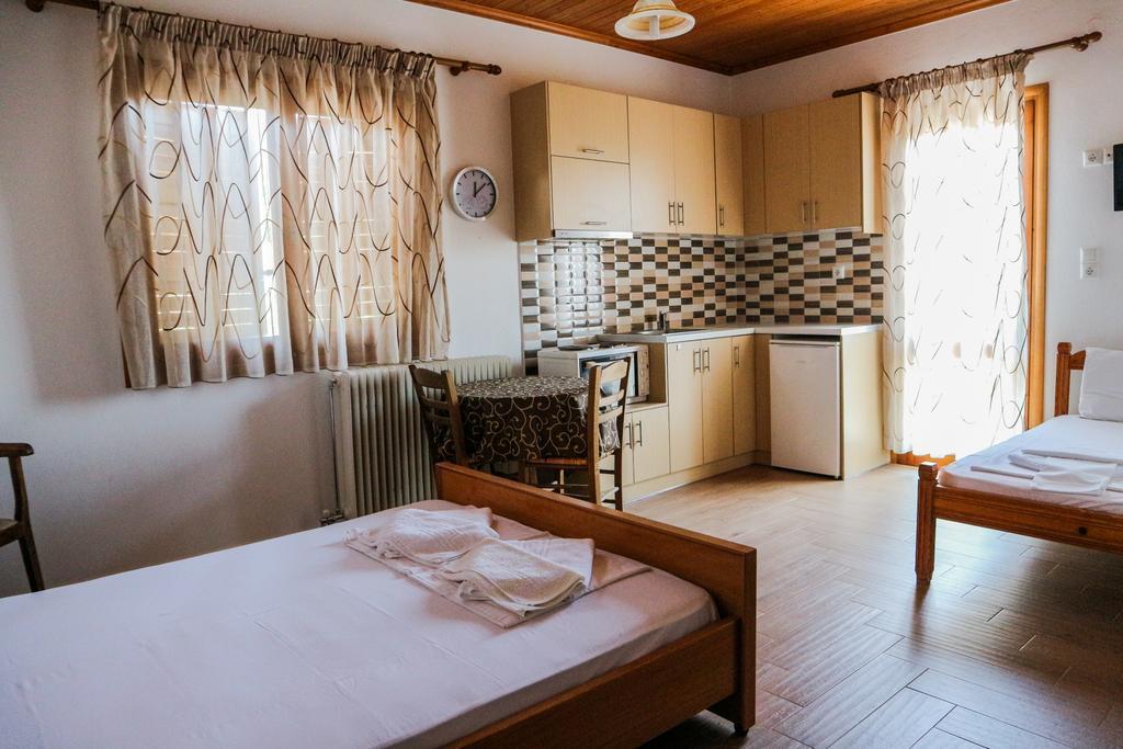Hotel Elatofilito Athamanio Exteriér fotografie
