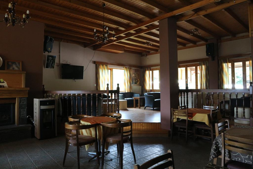 Hotel Elatofilito Athamanio Exteriér fotografie